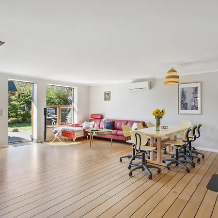 Beautiful In With Kitchen Holiday home *