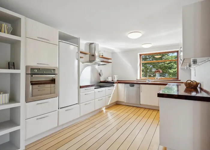 בית נופש 3 Bedroom Awesome In *