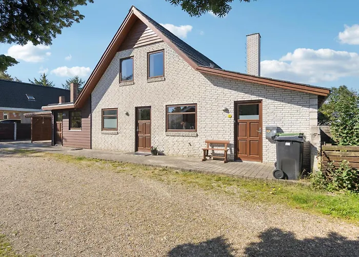 3 Bedroom Awesome In